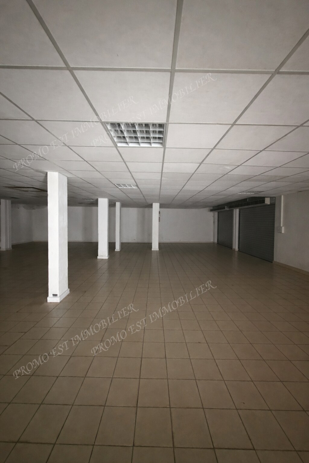 Accueil — Agence immobilière PROMO EST IMMOBILIER À louer – Local commercial – 580 m² – Saint-André (97440)