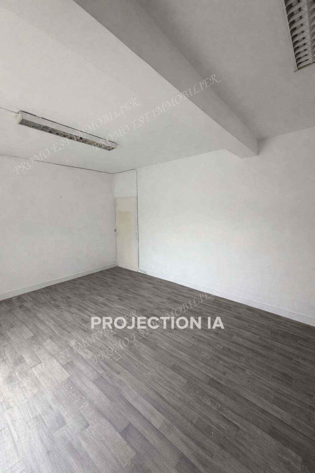 Accueil — Agence immobilière PROMO EST IMMOBILIER À louer – Local commercial vide de 32 m² – Saint-André