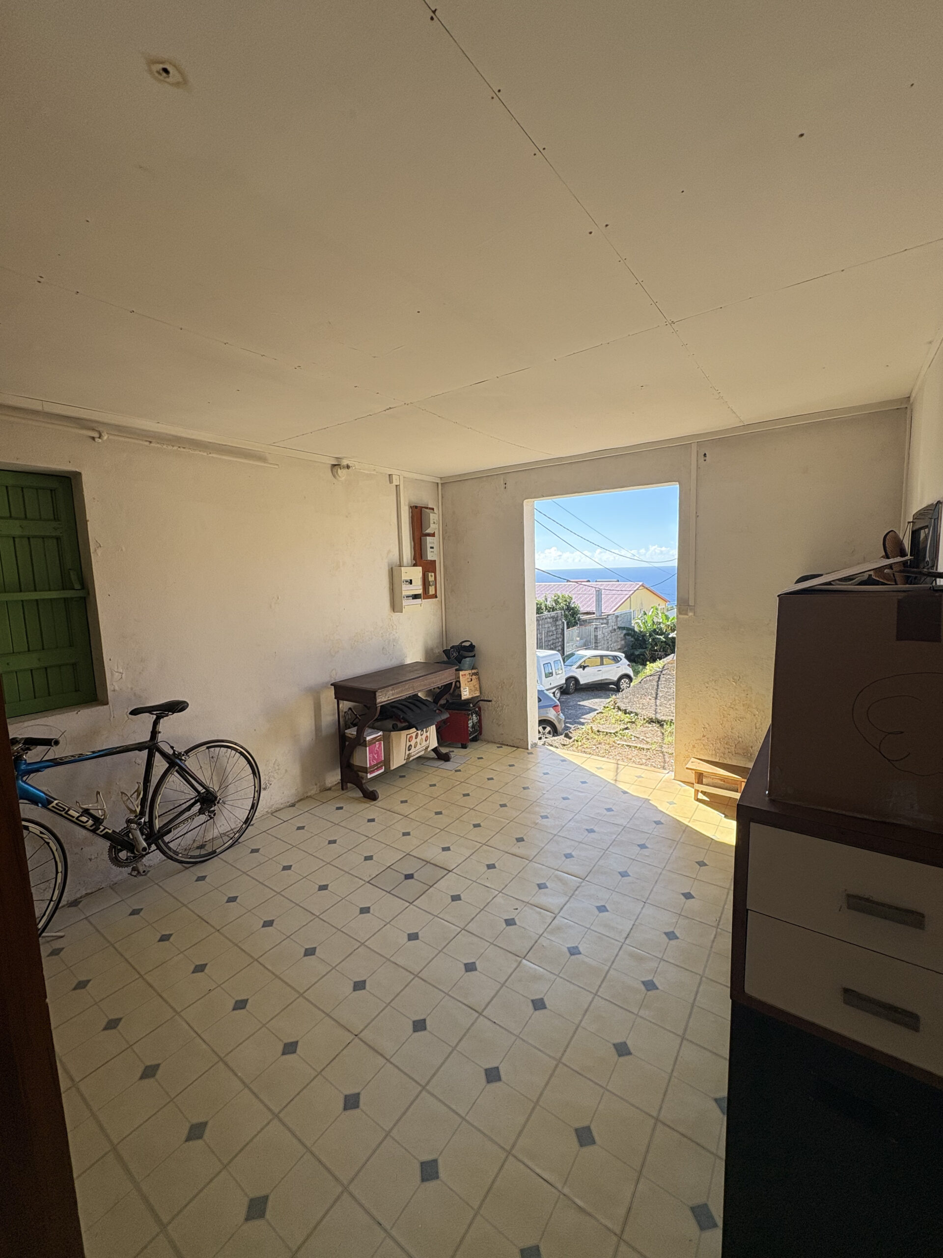 maison divisée en deux logements T3  Sainte-Rose — vue 2