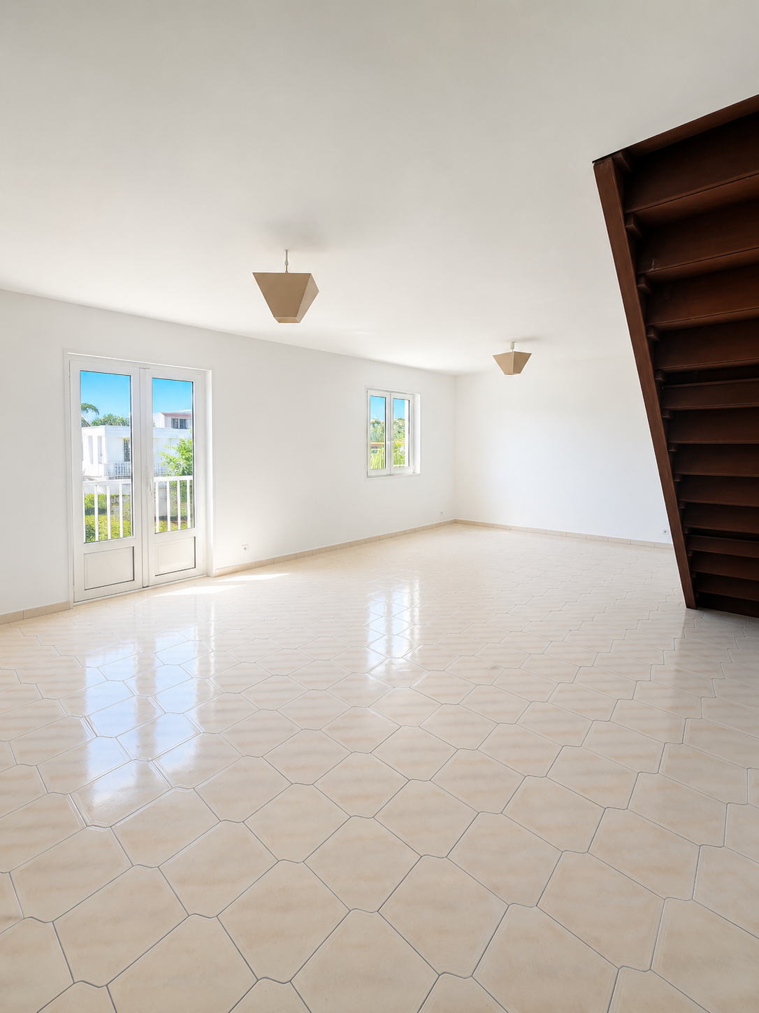 À LOUER – Appartement Duplex T3 – 84 m² – Saint Benoit