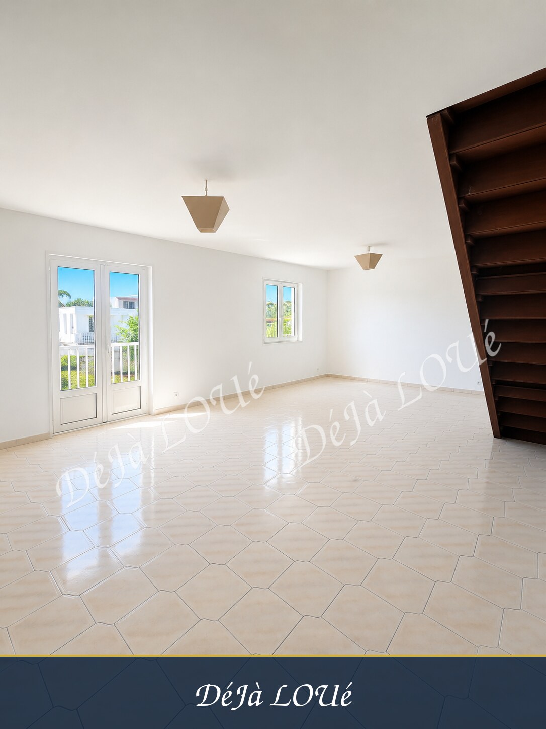 Accueil — Agence immobilière PROMO EST IMMOBILIER À LOUER – Appartement Duplex T3 – 84 m² – Saint Benoit