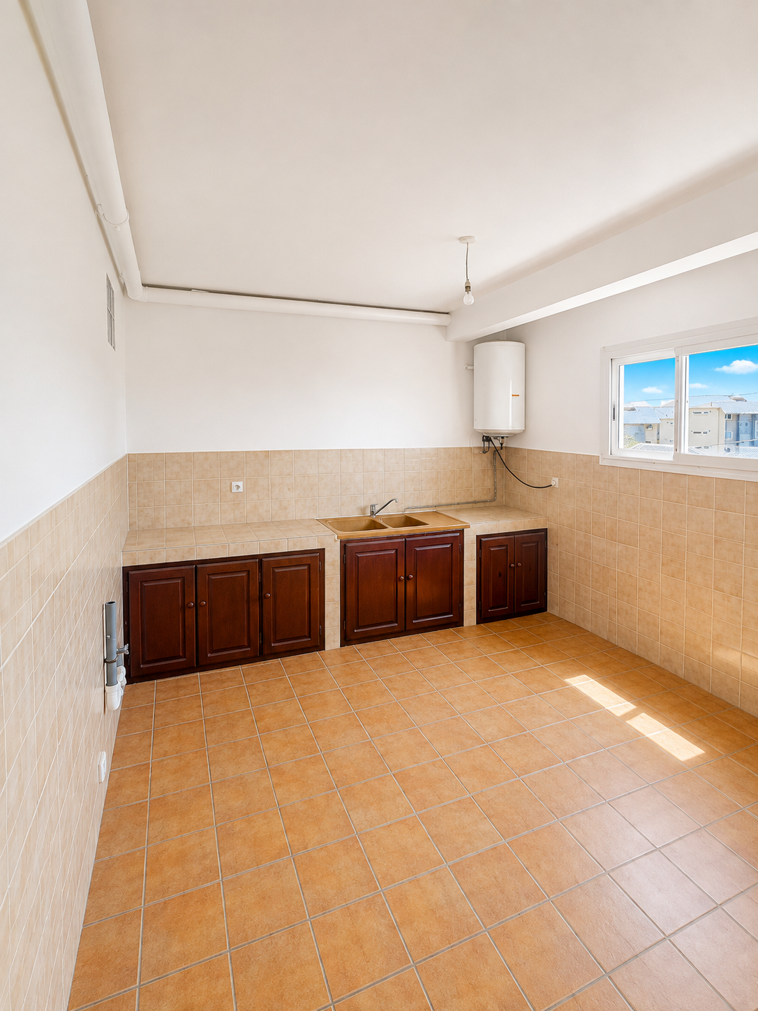 À LOUER – Appartement Duplex T3 – 84 m² – Saint Benoit — vue 2